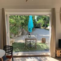 Guest house proche Aix en Provence, hôtel à Simiane-Collongue