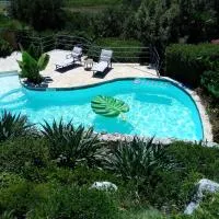 Relax tiny villas 40 meters of the beach, hotel di Korcula