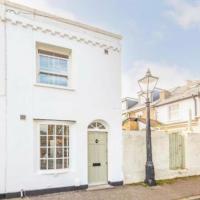 A charming Victorian 1 Bed Cottage in Richmond
