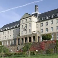 Kardinal Schulte Haus, готель у місті Бергіш-Гладбах