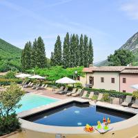 Awesome apartment in Foligno with Outdoor swimming pool, WiFi and 2 Bedrooms, hotel a Foligno