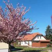 Ferienwohnung Störmthaler See, hotelli kohteessa Großpösna