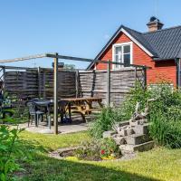 Simple little cottage in a cozy courtyard in Vimmerby