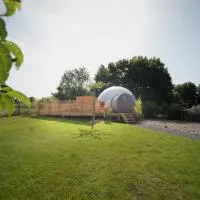 Bulles Odette & Ginette et Tiny House Suzette "Au guet Marais" Etape Insolite, готель у місті Paliseul