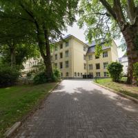 Lunas Appartements in der alten Schule Essen, hotel u četvrti Frohnhausen, Esen