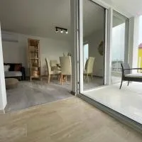 Vila Regina Apartment Regina with Swimming Pool, hotel di Jezera