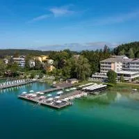 Promenaden-Strandhotel Marolt, hotel di Sankt Kanzian
