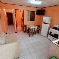 Marta's Guesthouses, apartamentos con entrada autonoma, hotel berdekatan Limón International Airport - LIO, Puerto Limón