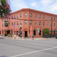 red lodge hotels with pool