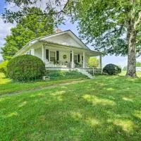 Historic Sparta Home Near Waterfalls & Hikes!, ξενοδοχείο σε Sparta