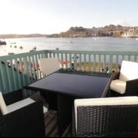 4 bed spacious modern townhouse with spectacular views over the river tamar
