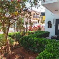 Ostria Apartments Kalives、カリヴェスのホテル
