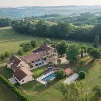 Domaine du Bugassou, Chambres, Table d'hôtes & SPA, hotel u gradu 'Belvès'