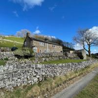 Dove Cottage - Stay at Gwens