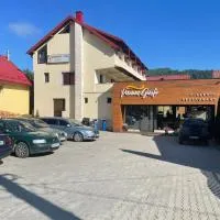 Panna Gusto Guest Rooms, ξενοδοχείο σε Cimpeni