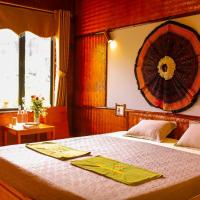 Golden Jungle House, hotel in Ha Giang