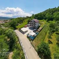 Casa Popescu Calimanesti Caciulata, hotelli kohteessa Călimăneşti