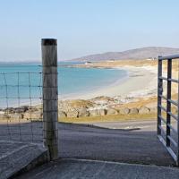 Eriskay Views Cottage, מלון ליד נמל התעופה בארה - BRR, Eriskay