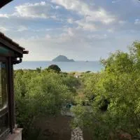 Villa Anta house by the sea, hotel en Lithakia