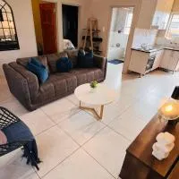 Zinathi Lodge, hotel en Polokwane