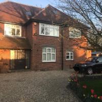 Stunning 4-Bed House in Northwood