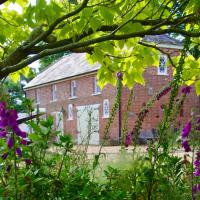 The Georgian Coach House:New Forest with hot tub