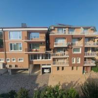 Guest House Rona - Free Parking and Sea View, hotell piirkonnas City-Centre, Sveti Vlas