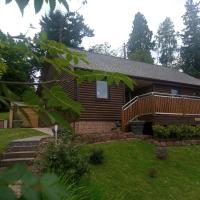 Charming lodge cosy comfortable ideal location