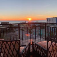 Two Bedroom Condo With Views Of The Beach & Gulf, hotel en Madeira Beach , St Pete Beach