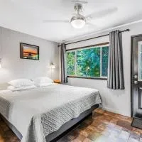 Quilcene में, होटल Mount Olympus Suite, Room 9 at Mount Walker Inn