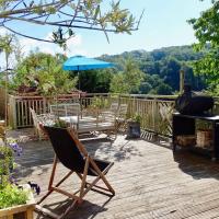 Moonshine Retreat - Stargazers delight in this private escape with south facing terrace