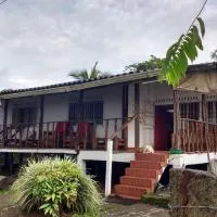 Los cocos Hostal, hotel en Bazán