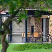 Pine Lake Resort, hotell i White River