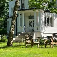 Willa Dina, hotel di Milanówek