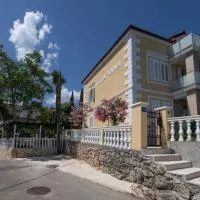 Ika में, होटल Villa Anna-potkrovlje