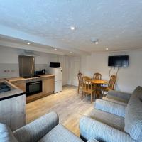Entire Two Bedrooms Flat, 1F