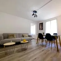 Appartement au coeur de Cours La Ville, hotelli kohteessa Cours la Ville