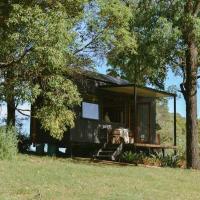 Tiny Home In The Mary Valley, hotel in Bollier