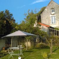 Loches : gîte de charme indépendant avec jardin