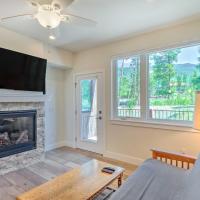 Keystone Condo with Balcony - Near Hiking Trails!, hotel en Lakeside Village, Keystone