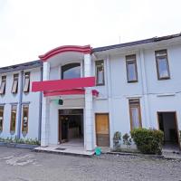 Super OYO 91350 Garden Hostel, hotelli kohteessa Bandung alueella Dago