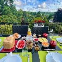 Ranmore Rise Retreat in the Surrey Hills، فندق في دوركينغ