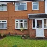 Immaculate 3-Bed House with free parking in Bolton