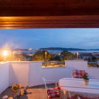 Luxury Apartment Lada with a SeaView, ξενοδοχείο σε Kastel Sucurac, Kastela