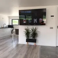 Luxury Apartment Private House and Parking Netflix, viešbutis mieste Tartu