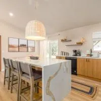 @Marbella Lane - Charming Tranquil Hideaway، فندق في يوككا فالي