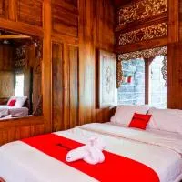RedDoorz Syariah near Terminal Mendolo Wonosobo 2, hotelli kohteessa Ngasinan