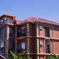 Pals Inn โรงแรมในBusia