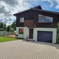 Tomo Namas, hotel din Kveciai