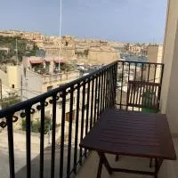 Grand Harbour View Lookout, хотел в Kalkara